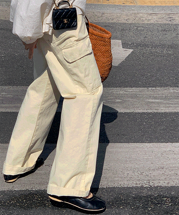 light-yellow