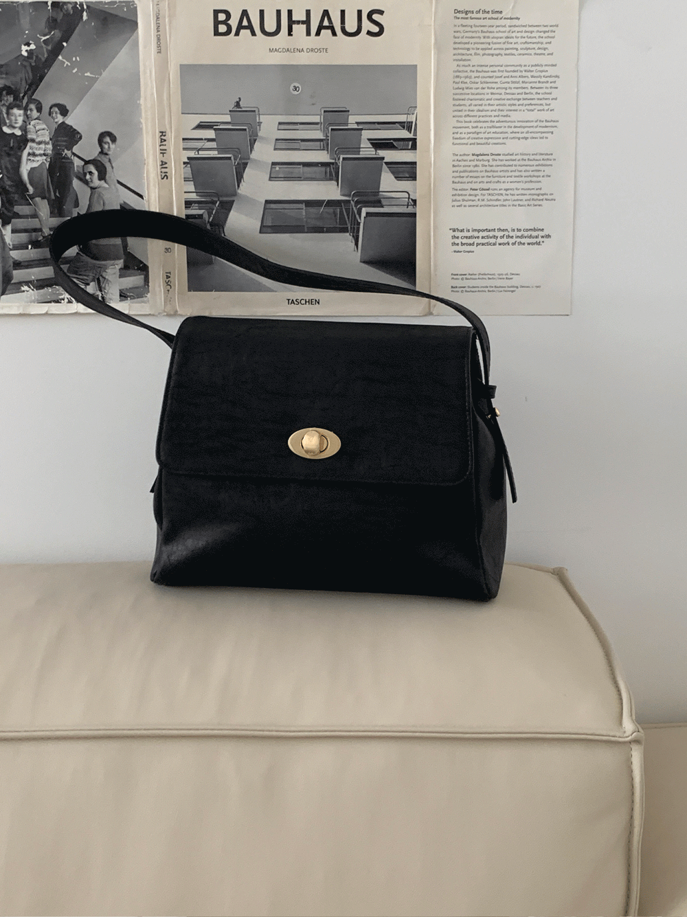 square-pick-shoulder-bag-2color