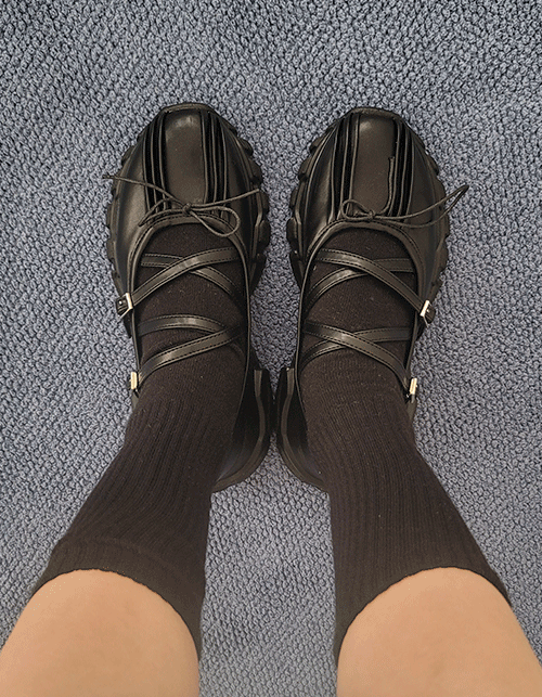 RIBBON STRAP MARY JANE SHOES (2color)