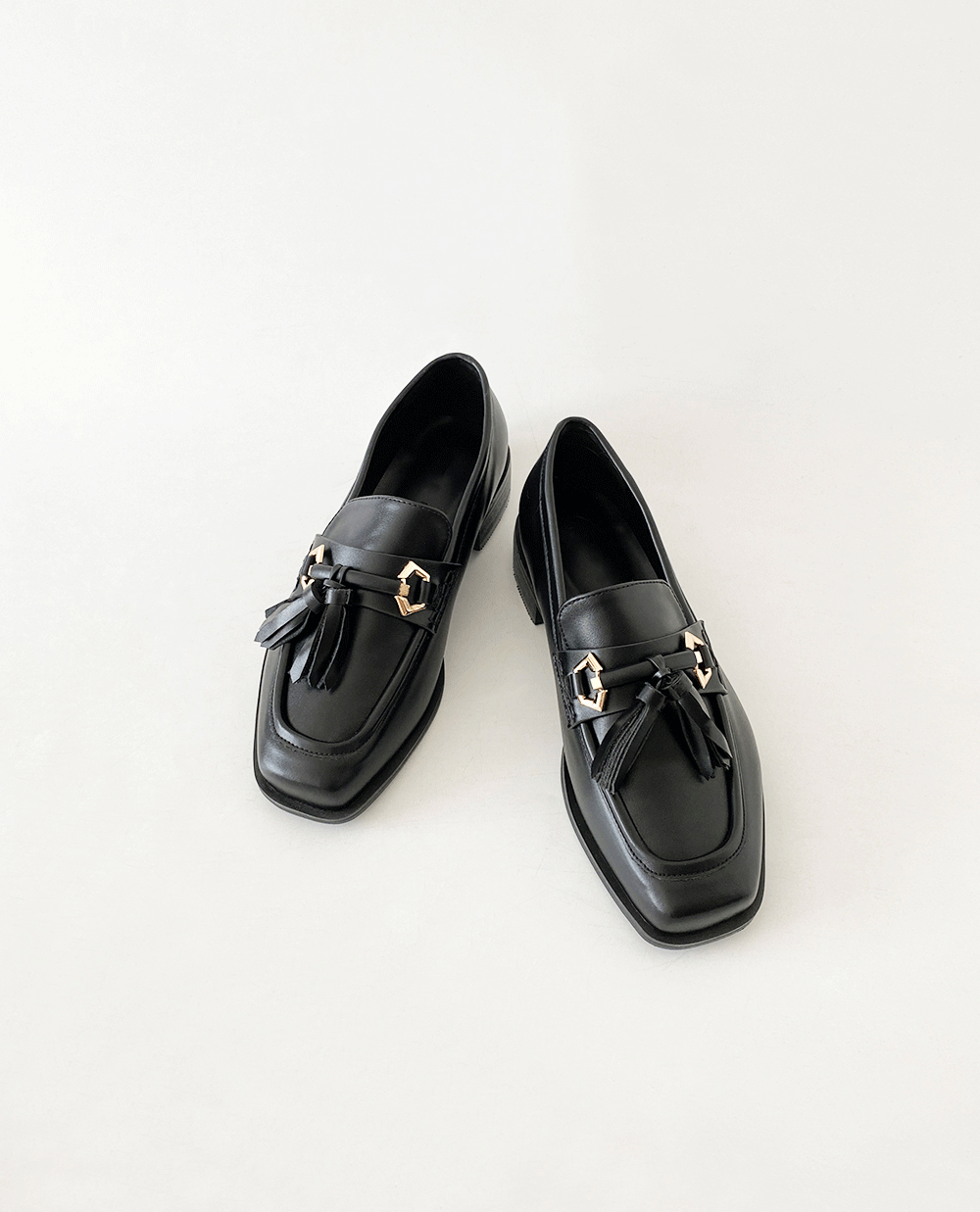 modern tassel loafer