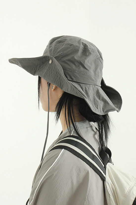 paper safari bucket hat