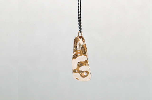 쥬얼리누보 18k 트라페즈 코인 목걸이 / 해외 외국 인스타 스타일 연예인 코인 동전 사각 스퀘어 롱목걸이 블랙 찌글 빈티지 앤틱  앤티크 고급 유니크 독특한 특이한 레이어드