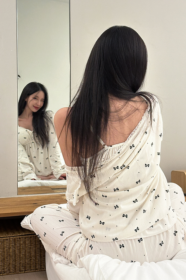 https://cf.product-image.s.zigzag.kr/original/c/14/309/669/143096690-1019471346197383857.jpeg