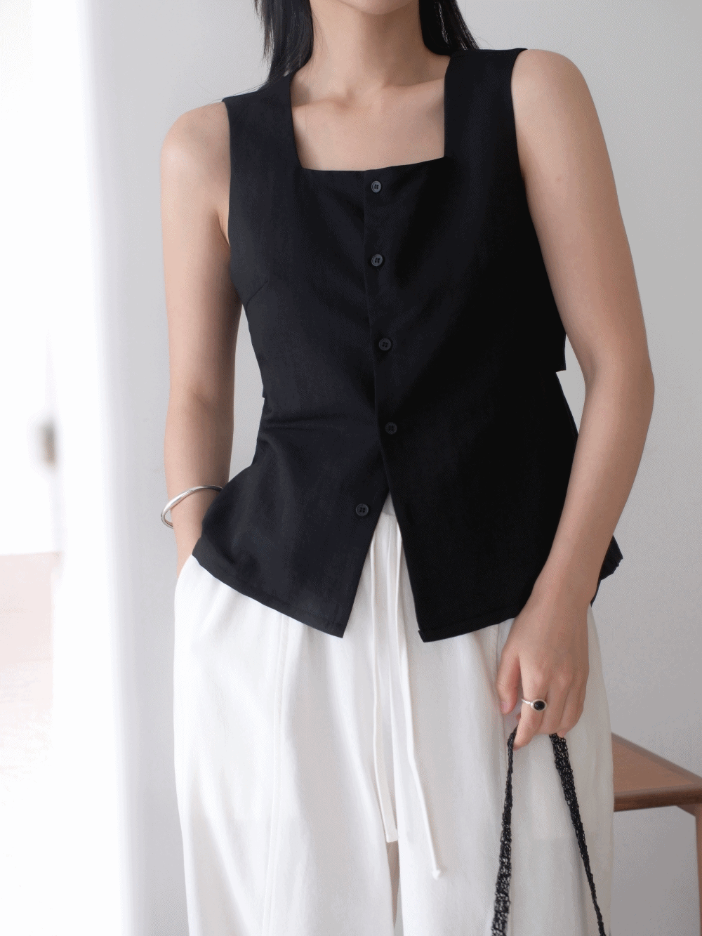 하우투러브미 멜리 스퀘어넥 나시 블라우스_Melli blouse