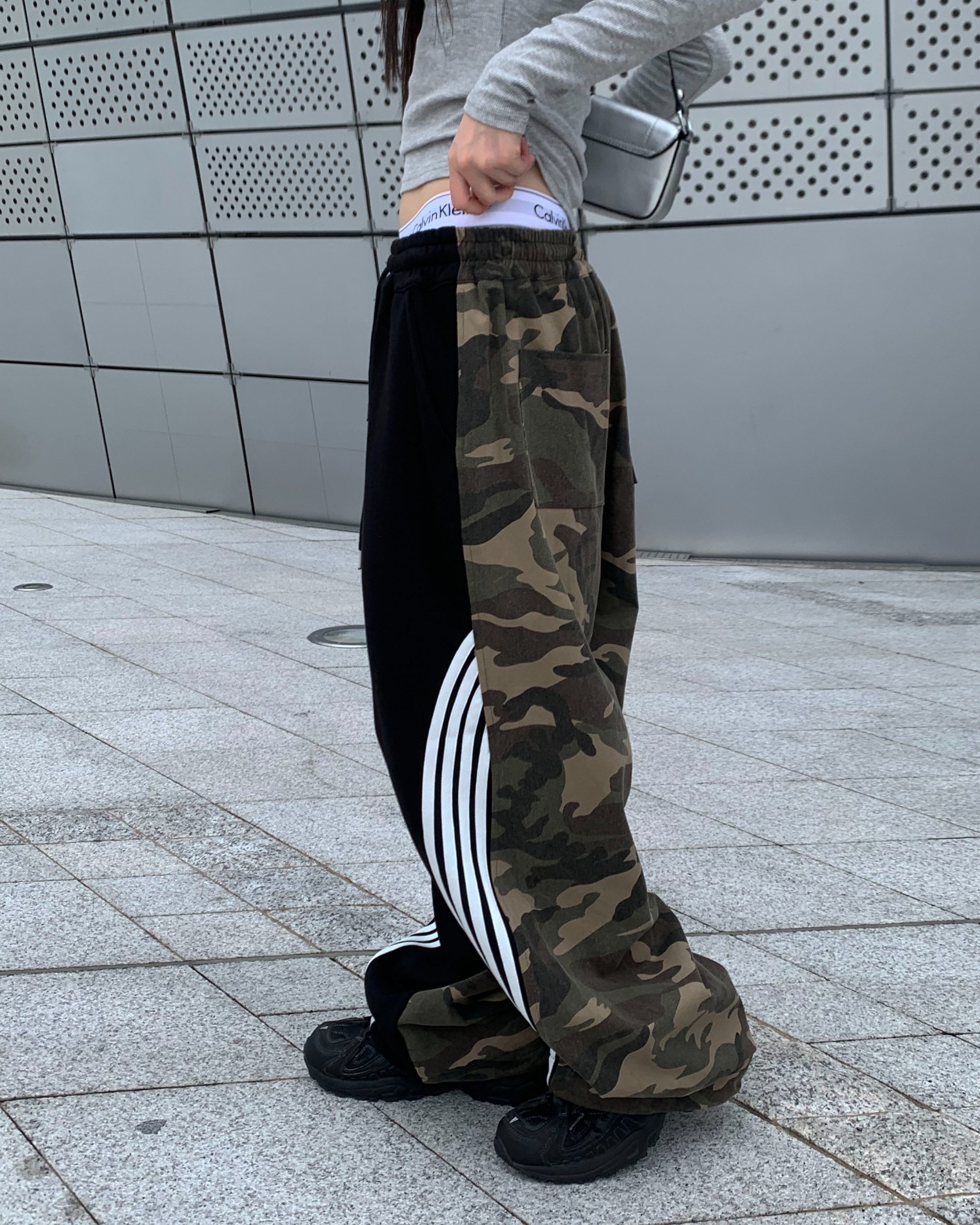 line-printing-pants-2colors