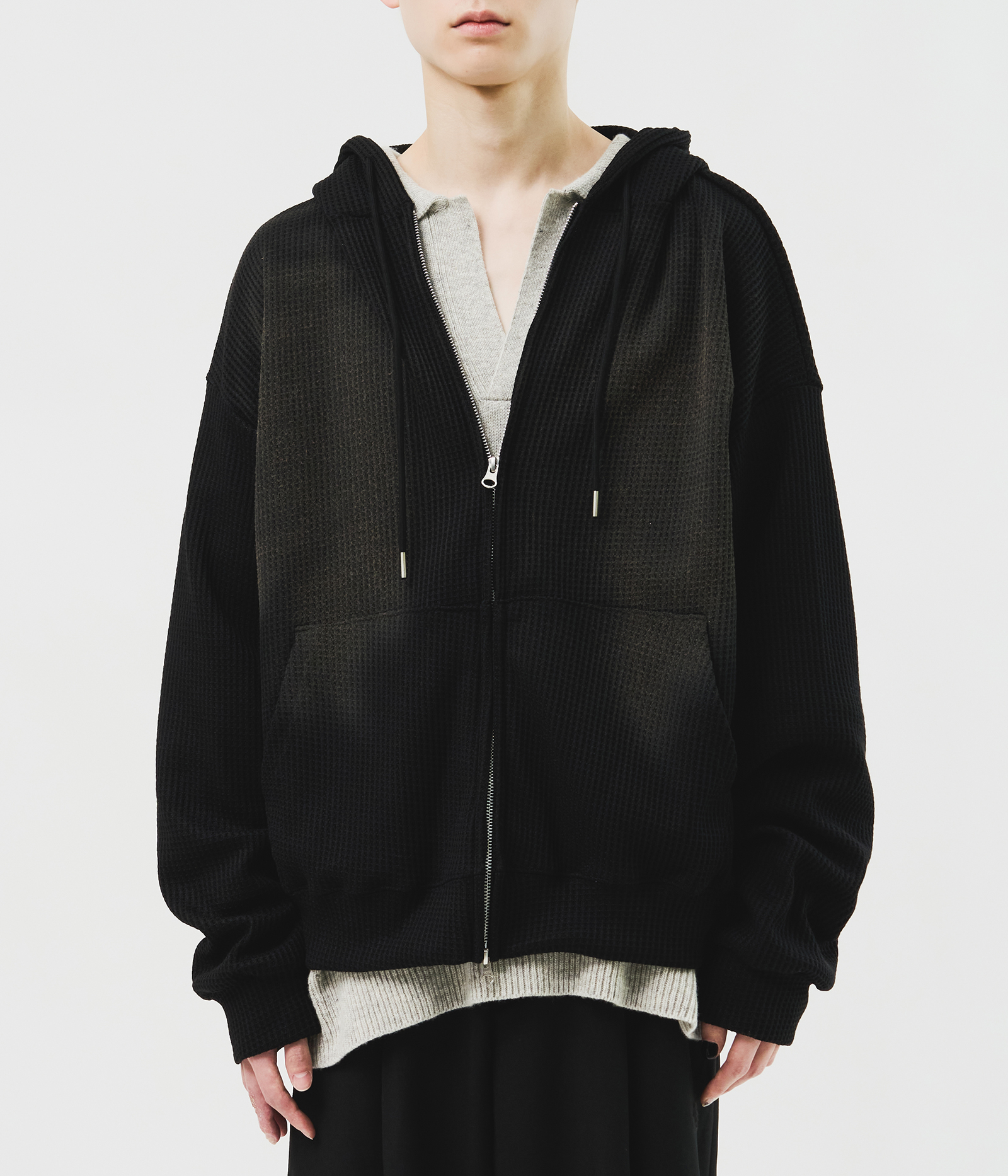 【HI FI FNK】Spray Waffled Zip Hoodie Waffle Full Zip Hoodie Black — ( K h a k i s )