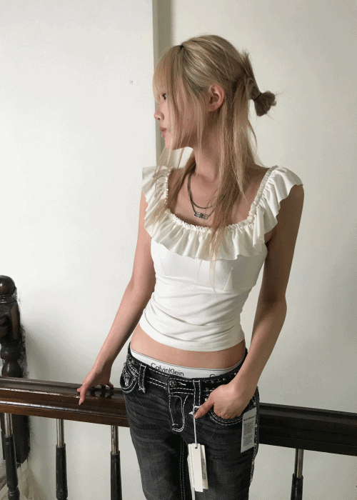 쿄이 FRILL BLOUSE SLEEVELESS