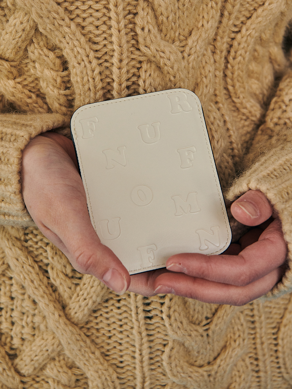 Signature Card Holder_ Ivory