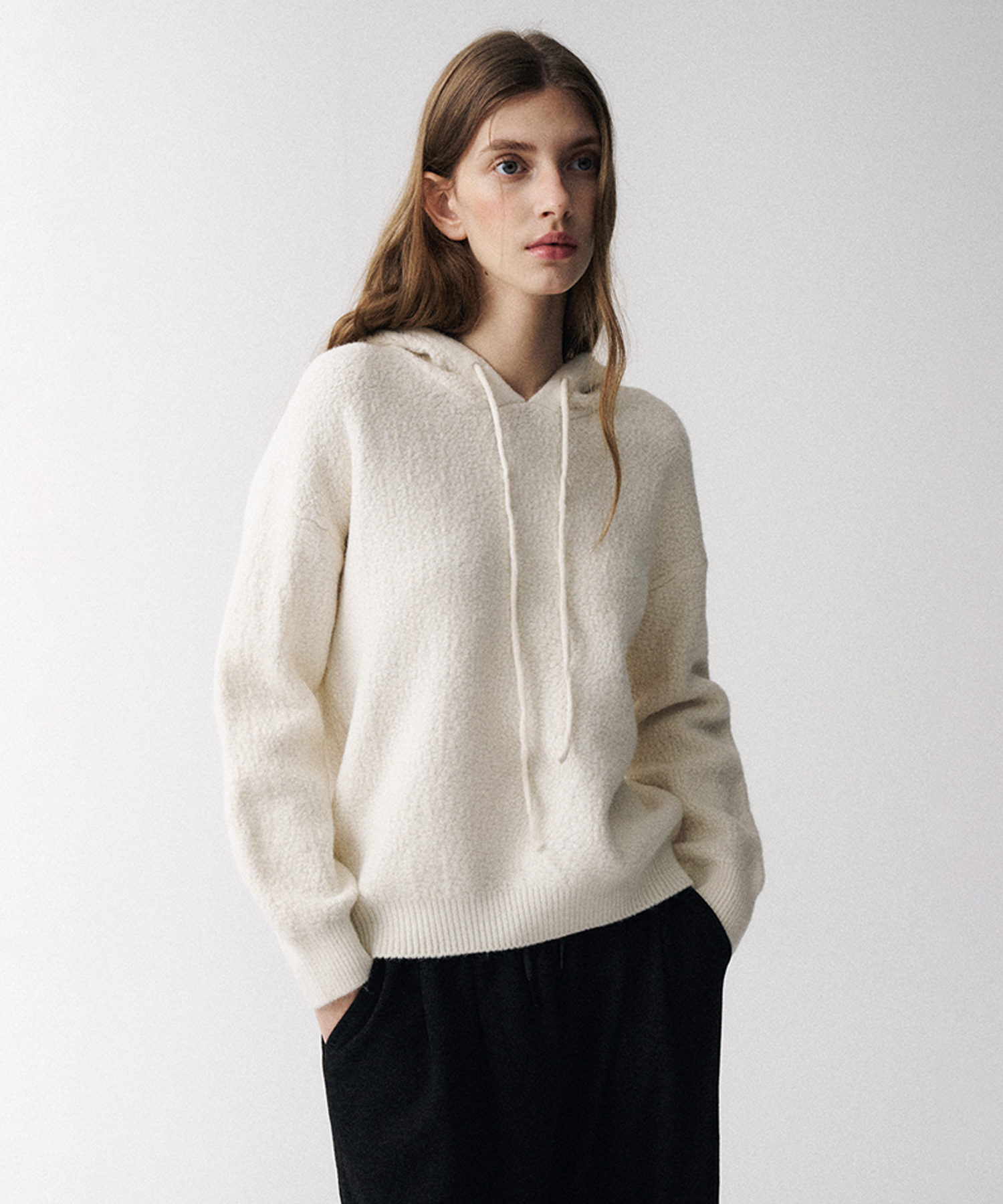 엠보 플레인 후드 니트_PC5WP670