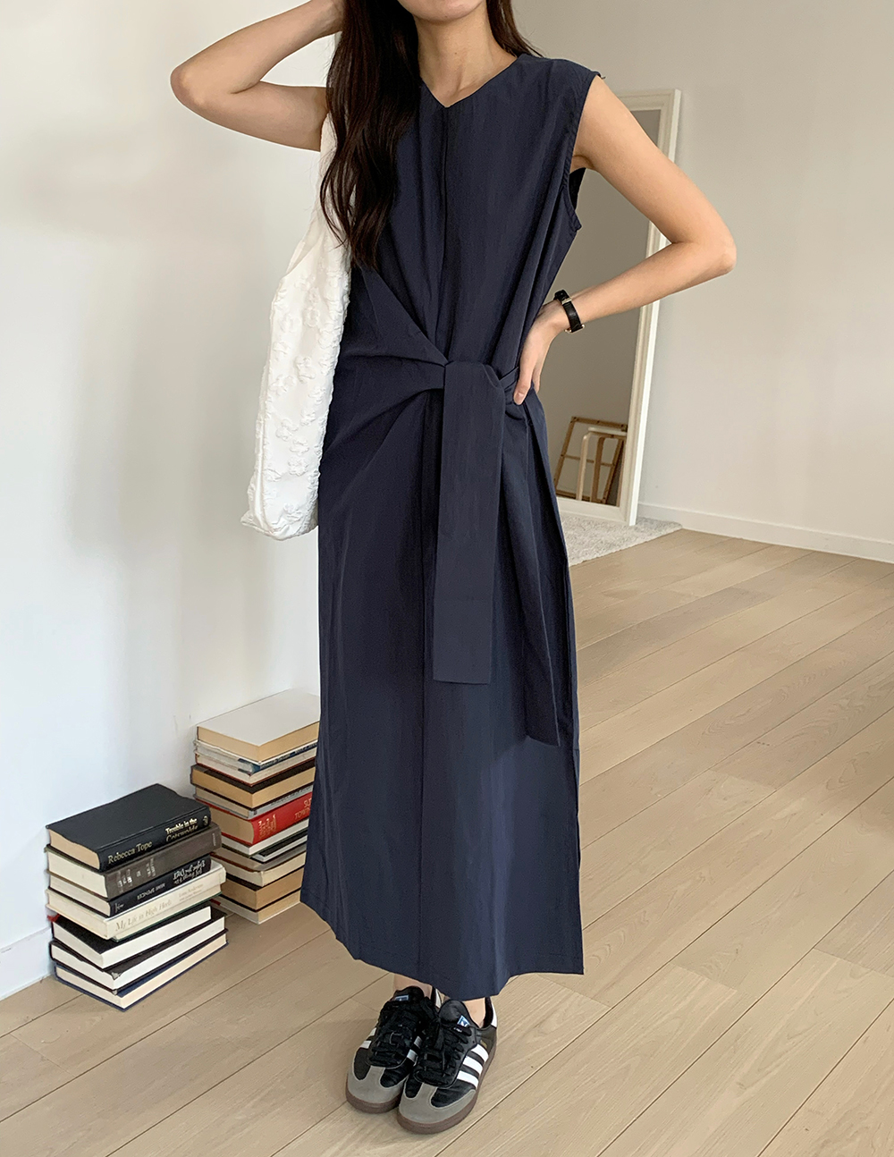 VINTVIN モニカ モダン バスラック ロングワンピース | 軽やかでスタイリッシュなデザイン 画像 3