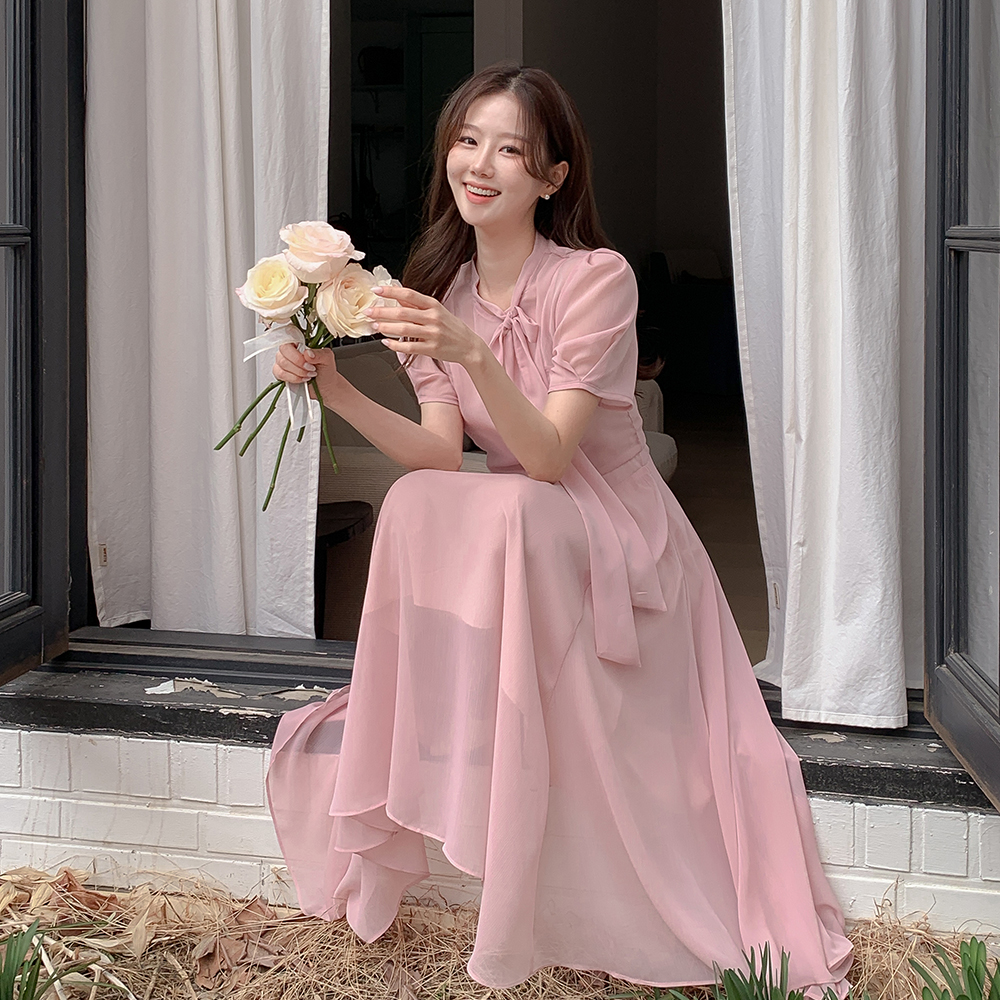 DALIHOTEL ロエリン ラウンドタイ フレア パフ 半袖 シフォン ロングワンピース 画像 3