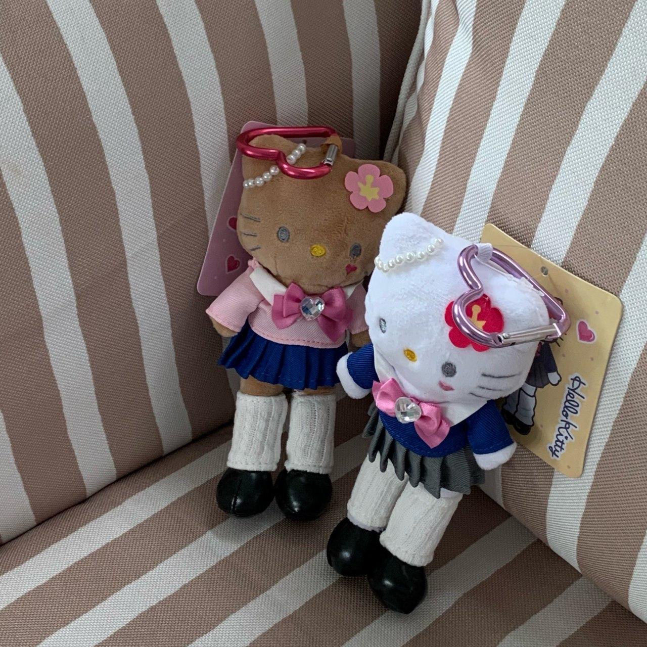 レア　ハローキティ 女子高生 セーラー服　ぬいぐるみ ハイソックス 　エイコー レア ハローキティ 女子高生 セーラー服 ぬいぐるみ ハイソックス