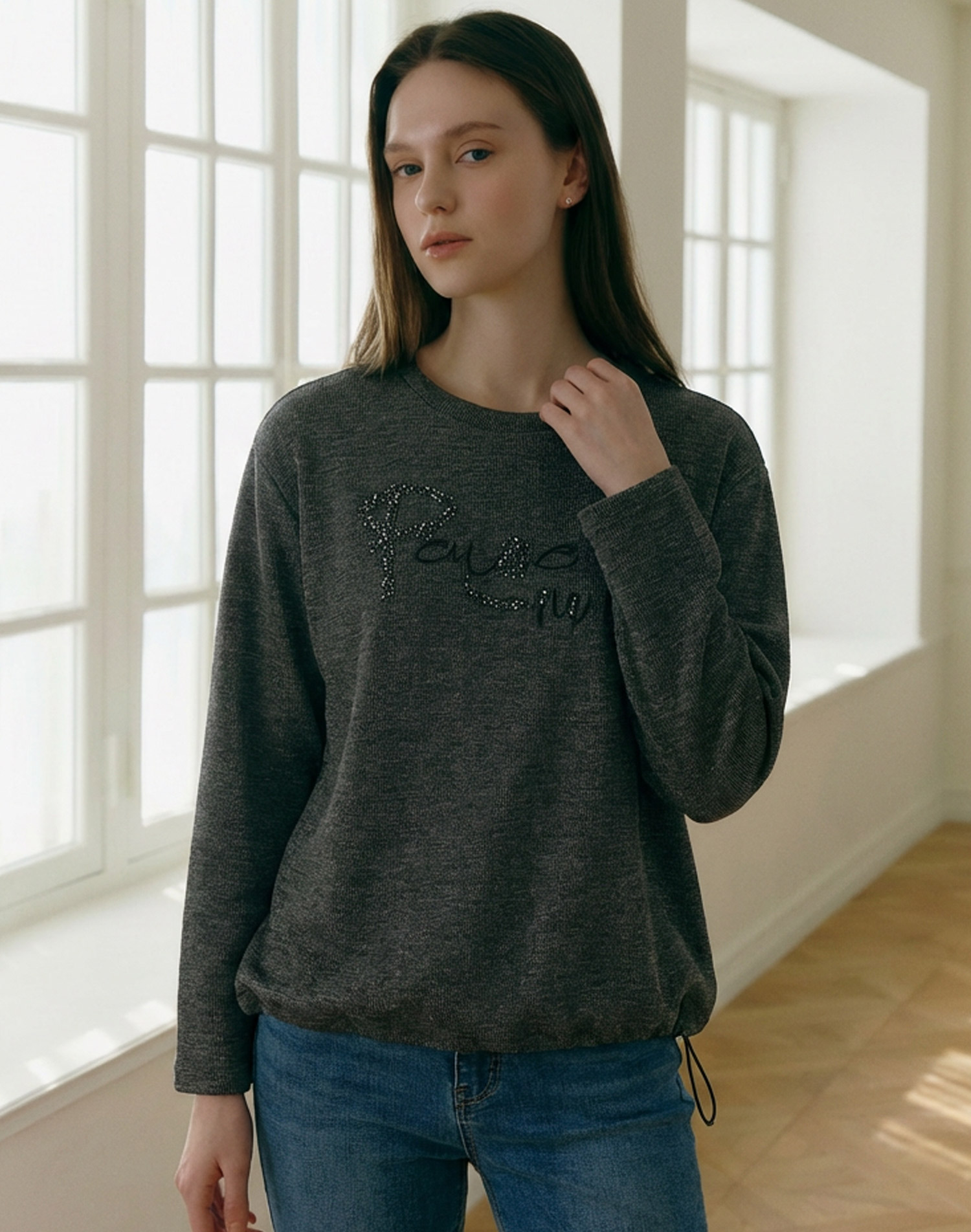 [더레노마] 스팽글 라운드 티셔츠-CC42TS020